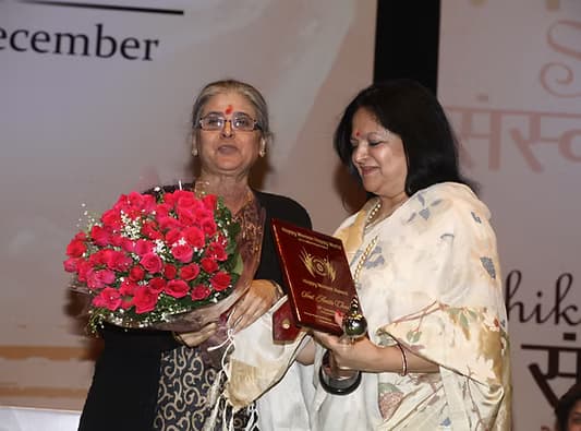 Woman of the Year-2000 by the American Biographical Institute Inc.
